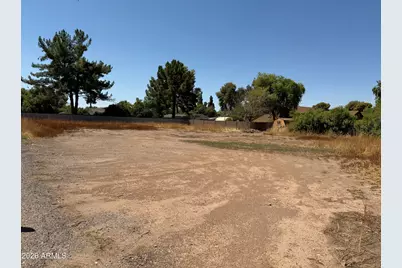 1605 E Chandler Boulevard #26, Chandler, AZ 85225 - Photo 1