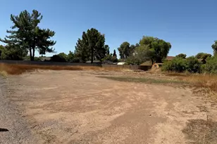 1605 E Chandler Blvd, Chandler, AZ 85225 - Photo 1
