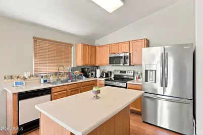 1807 S 82nd Drive, Phoenix, AZ 85043 - Photo 9