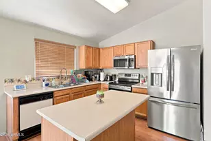 1807 S 82nd Dr, Phoenix, AZ 85043 - Photo 9