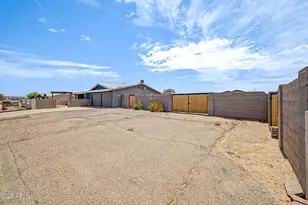 10065 W Heather Dr, Arizona City, AZ 85123 - Photo 13