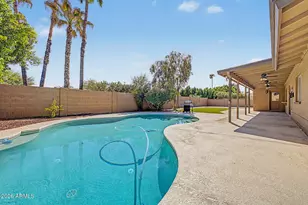 5109 E Laurel Ln, Scottsdale, AZ 85254 - Photo 3