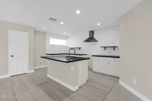1001 N Burk St, Gilbert, AZ 85234 - Photo 15