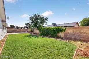 247 E Chilton Dr, Tempe, AZ 85283 - Photo 45