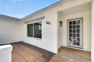247 E Chilton Dr, Tempe, AZ 85283 - Photo 17