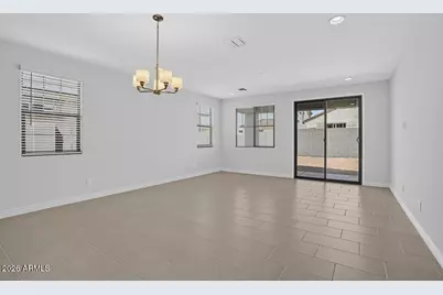 10014 W Crittenden Lane, Avondale, AZ 85392 - Photo 9