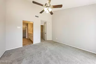 525 E Taro Ln, Phoenix, AZ 85024 - Photo 11