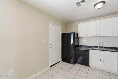 4601 N 50th Avenue, Phoenix, AZ 85031 - Photo 9