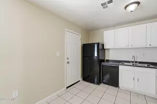 4601 N 50th Ave, Phoenix, AZ 85031 - Photo 9