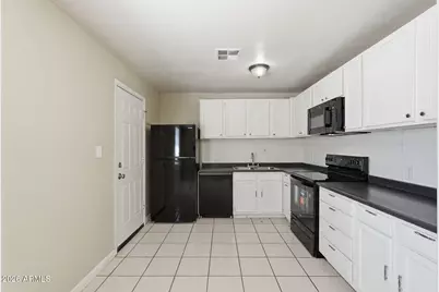4601 N 50th Avenue, Phoenix, AZ 85031 - Photo 5