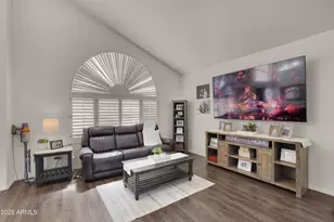 3628 E Cedarwood Ln, Phoenix, AZ 85048 - Photo 9