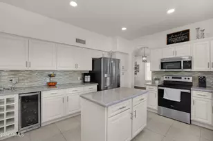 3628 E Cedarwood Ln, Phoenix, AZ 85048 - Photo 15