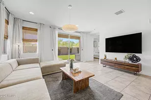 8947 W Solano Dr, Glendale, AZ 85305 - Photo 7