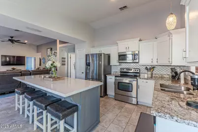 23658 N 36th Drive, Glendale, AZ 85310 - Photo 5