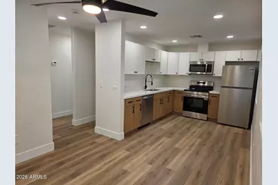 824 N 11th Avenue #1, Phoenix, AZ 85007 - Photo 1