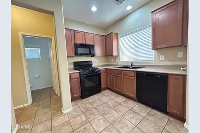 10295 W Via Del Sol -- #389, Peoria, AZ 85383 - Photo 7