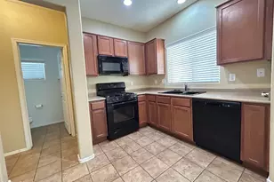 10295 W Via Del Sol, Peoria, AZ 85383 - Photo 7