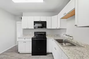 501 N 41st St, Phoenix, AZ 85008 - Photo 11