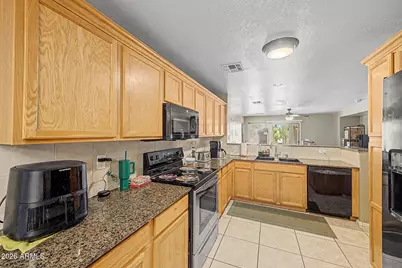 3530 W Saint Charles Avenue, Phoenix, AZ 85041 - Photo 11