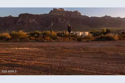 417 S Sun Road #5, Apache Junction, AZ 85119 - Photo 1