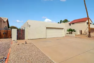 2604 S Siesta Dr, Tempe, AZ 85282 - Photo 1