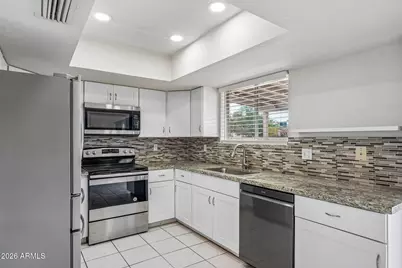 1564 W Irisado Circle, Mesa, AZ 85202 - Photo 5