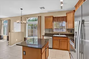 2725 E Mine Creek Rd, Phoenix, AZ 85024 - Photo 5