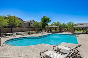 2725 E Mine Creek Rd, Phoenix, AZ 85024 - Photo 21
