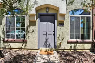 2725 E Mine Creek Rd, Phoenix, AZ 85024 - Photo 3