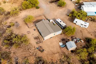 33250 S Melanie Ln, Black Canyon City, AZ 85324 - Photo 25