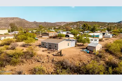 33250 S Melanie Lane, Black Canyon City, AZ 85324 - Photo 3