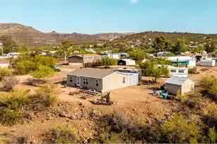 33250 S Melanie Ln, Black Canyon City, AZ 85324 - Photo 3