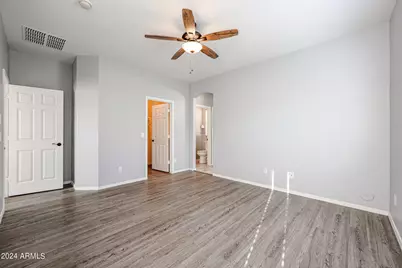 15301 N 138th Lane, Surprise, AZ 85379 - Photo 11