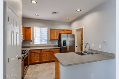15301 N 138th Lane, Surprise, AZ 85379 - Photo 5