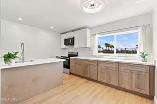 3737 E Turney Ave, Phoenix, AZ 85018 - Photo 1