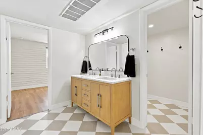 3737 E Turney Avenue #226, Phoenix, AZ 85018 - Photo 11