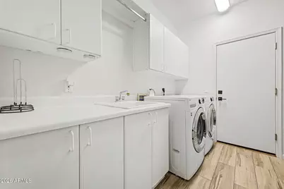 5504 E Via Montoya Drive, Phoenix, AZ 85054 - Photo 31