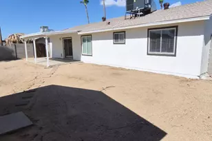 3427 E Helena Dr, Phoenix, AZ 85032 - Photo 7