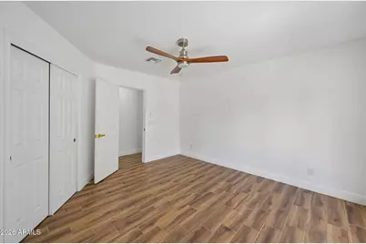 1121 W Bethany Home Road, Phoenix, AZ 85013 - Photo 23