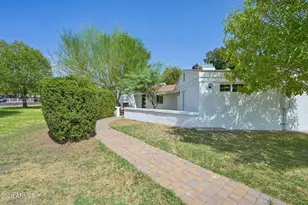1121 W Bethany Home Rd, Phoenix, AZ 85013 - Photo 3