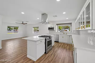 1121 W Bethany Home Road, Phoenix, AZ 85013 - Photo 13