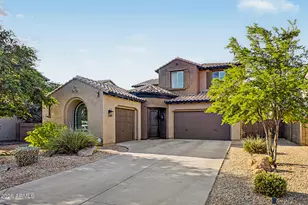 3726 E Cat Balue Dr, Phoenix, AZ 85050 - Photo 1