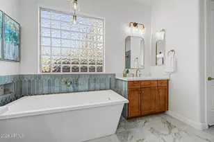 3726 E Cat Balue Dr, Phoenix, AZ 85050 - Photo 21