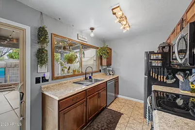 3120 W Runion Drive, Phoenix, AZ 85027 - Photo 9