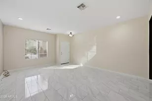 2546 W Cordia Ln, Phoenix, AZ 85085 - Photo 9
