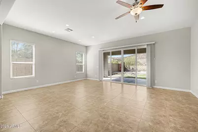 24220 N 21st Place, Phoenix, AZ 85024 - Photo 9