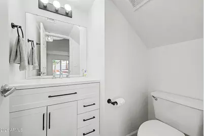 4064 E Woodland Drive, Phoenix, AZ 85048 - Photo 19