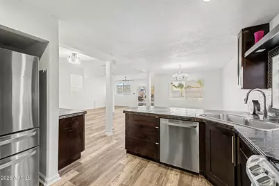 4064 E Woodland Drive, Phoenix, AZ 85048 - Photo 17