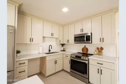 4147 W Echo Lane, Phoenix, AZ 85051 - Photo 13