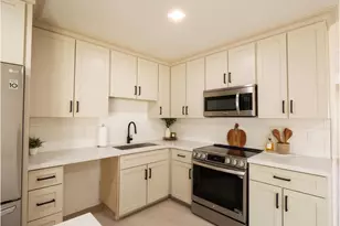 4147 W Echo Ln, Phoenix, AZ 85051 - Photo 13